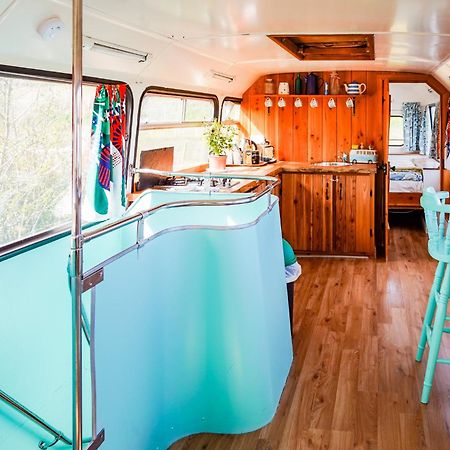 Double Decker Bus At Valentia Island Escape Chapeltown Exterior foto